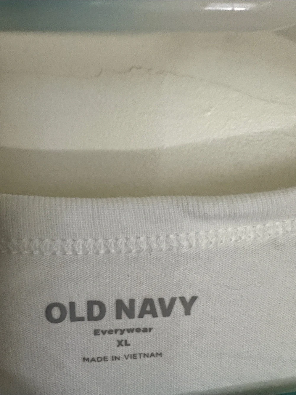 Old Navy White V-Neck Everywear Tee with Navy Blue Cat & Moon Motif - Picture 6 of 7